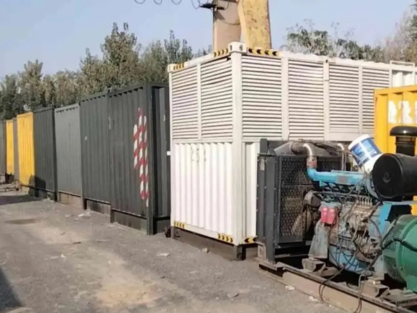 刚察200KW柴油发电机机组每小时油耗是多少?